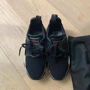 SALE Givenchy jaw low sneakers